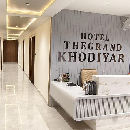 Hotel The Grand Khodiyar Visnagar Bagian luar foto