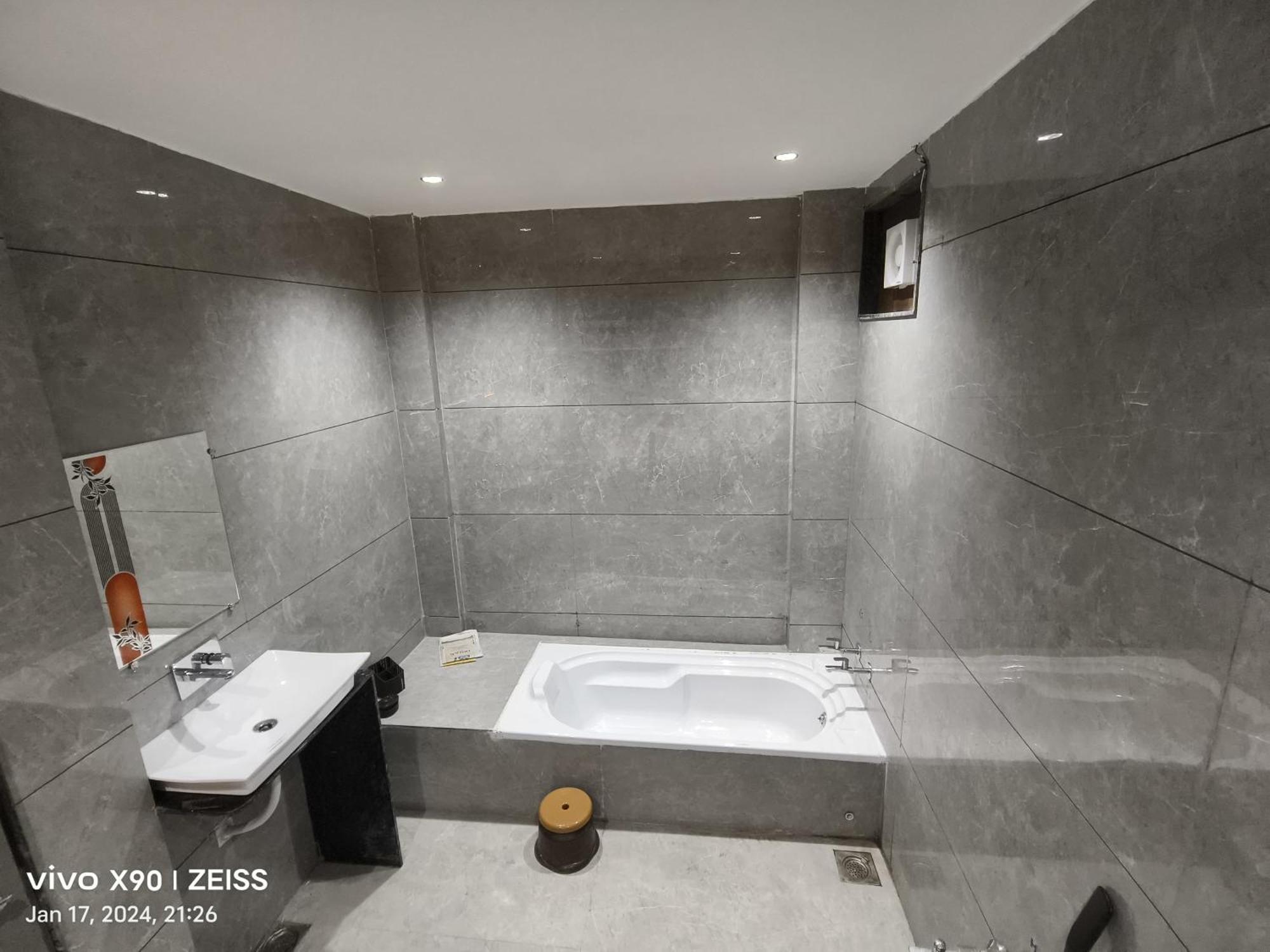 Hotel The Grand Khodiyar Visnagar Bagian luar foto