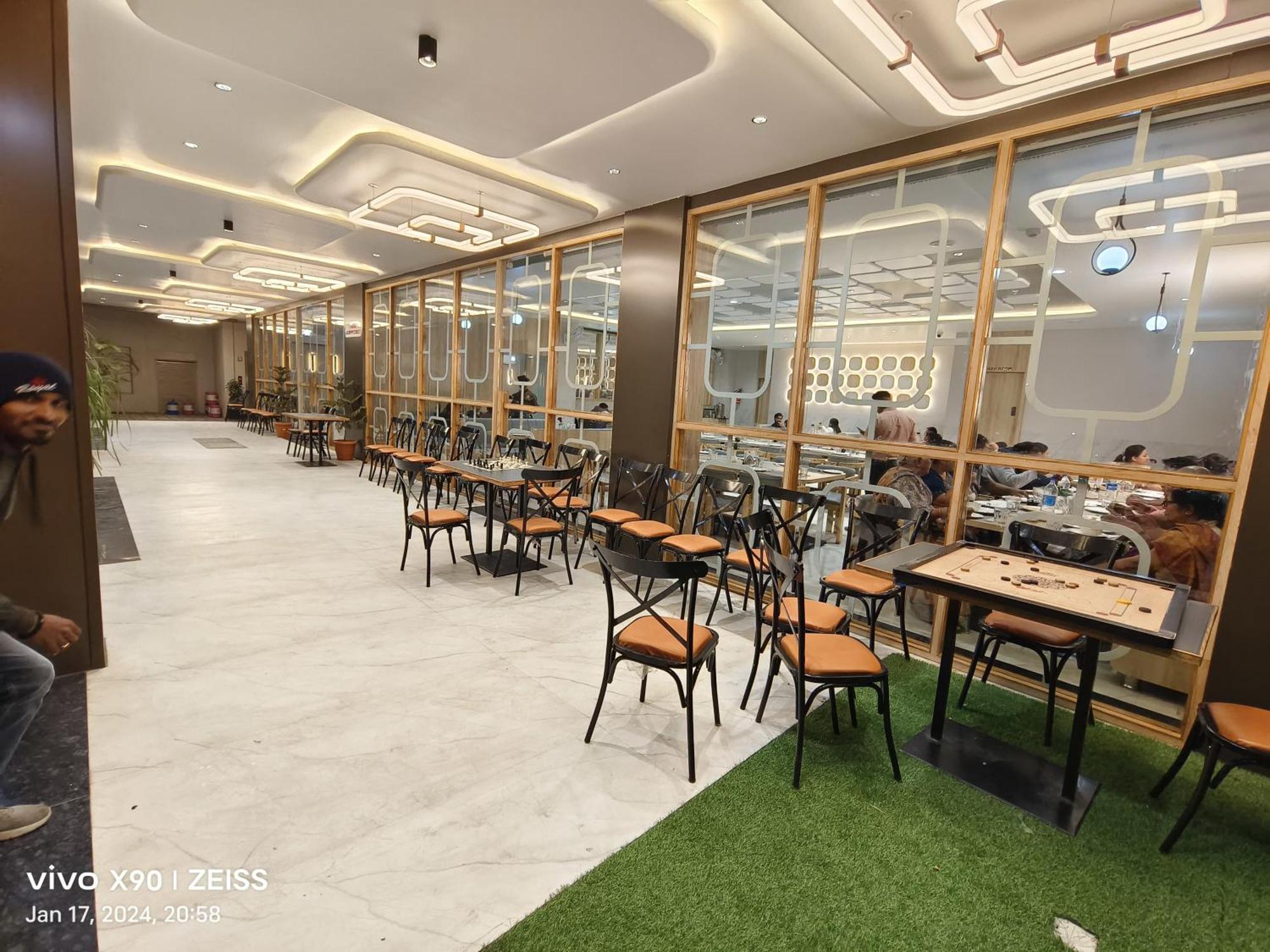 Hotel The Grand Khodiyar Visnagar Bagian luar foto
